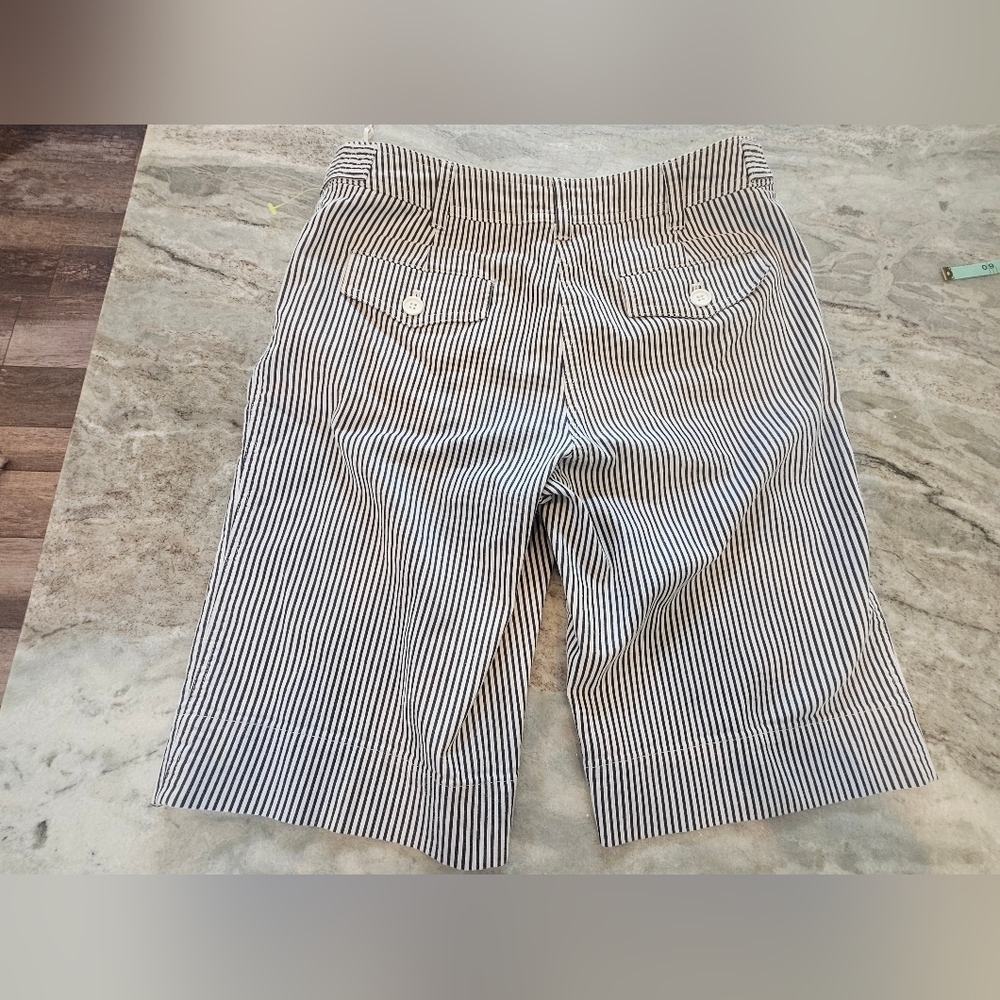 Jones New York Sport Stretch Black White Striped Shorts With Pockets 8 - Picture 7 of 13